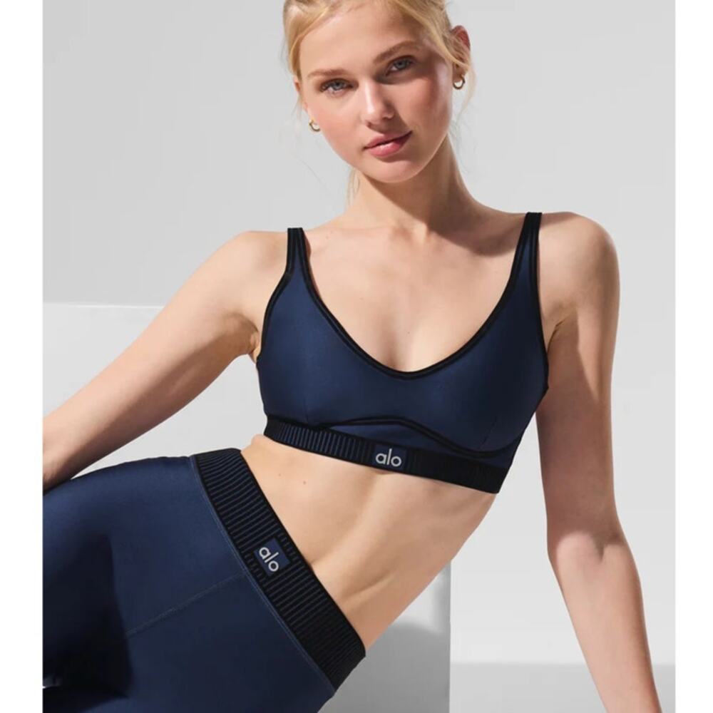 Alo Yoga Airlift Line Up Bra Navy Size S Sports Bra